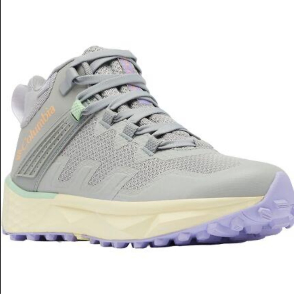 Columbia Women's Facet 75 Mid Outdry Hiking Boots Size 10 (worn once)